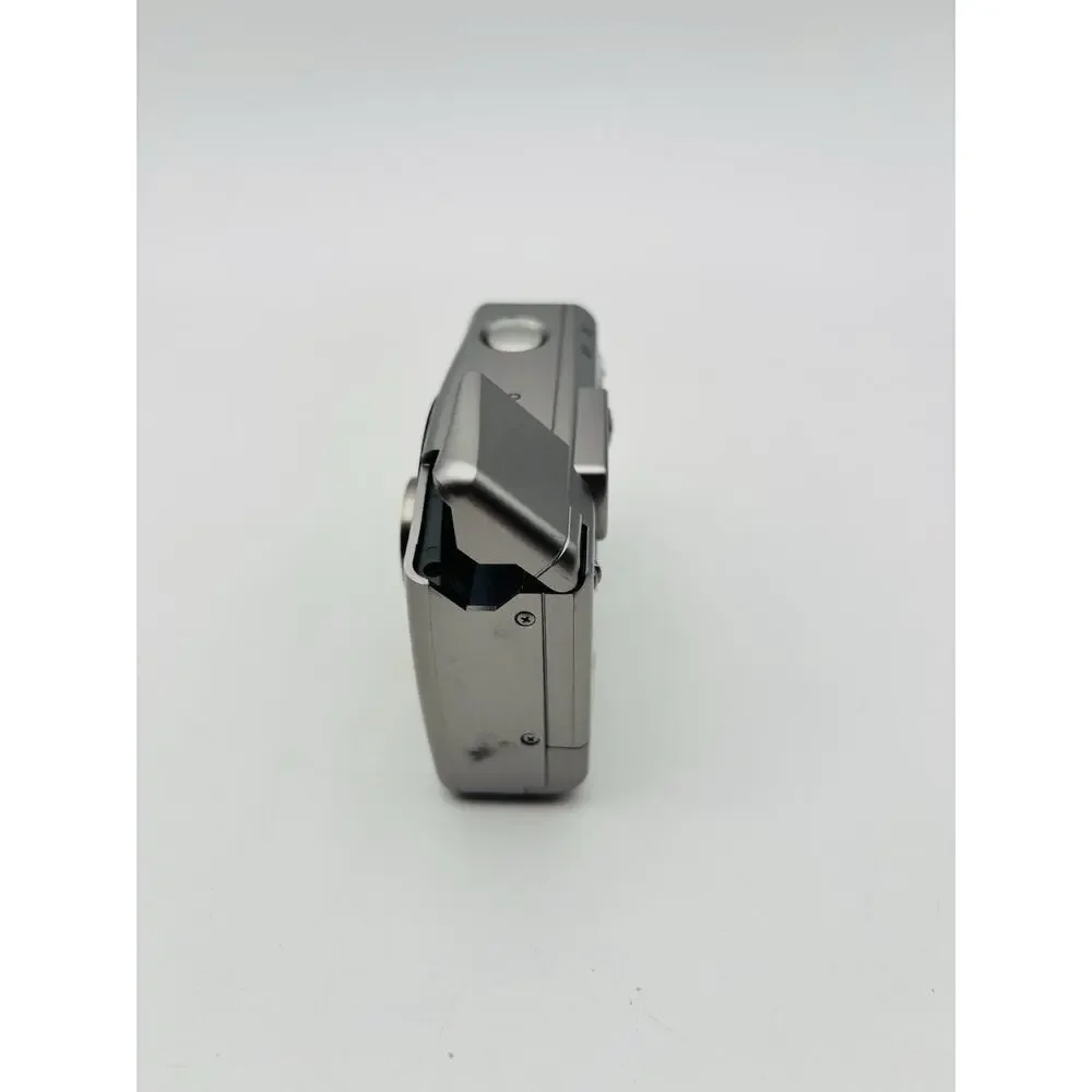 Canon ixy 230